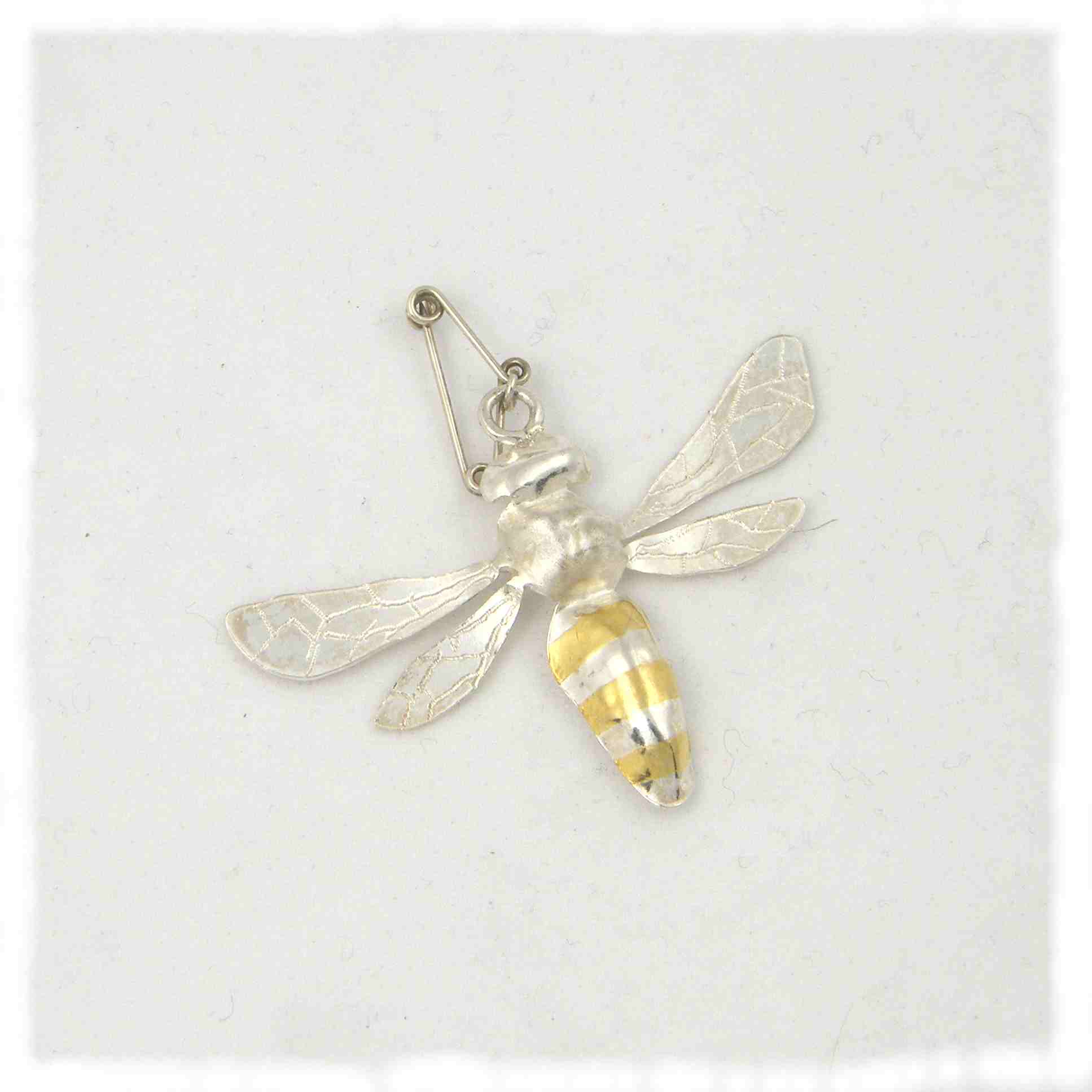 Small bee brooch